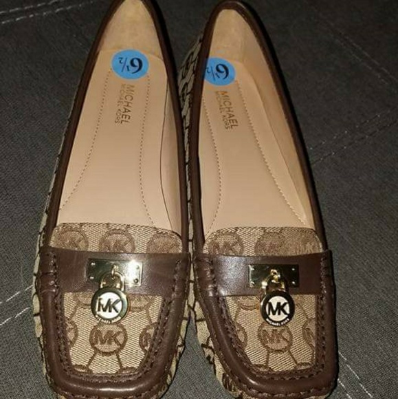Michael Kors flats - Picture 1 of 1